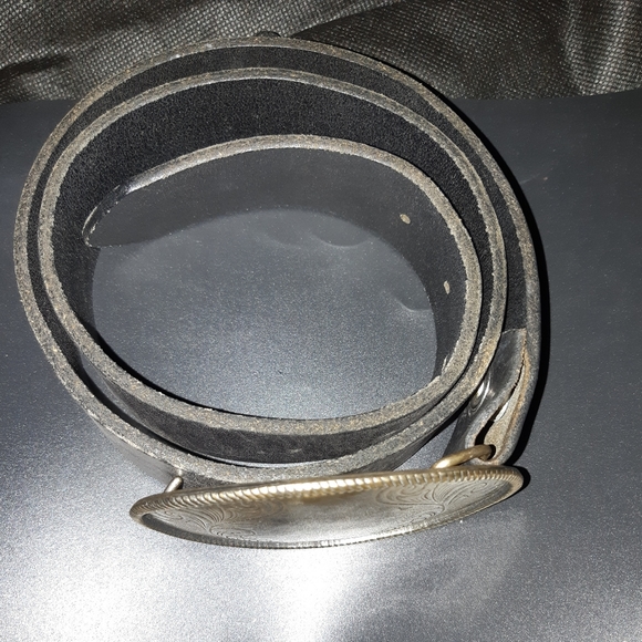 OLD NAVY 32" Leather Belt with Buckle - Picture 3 of 6